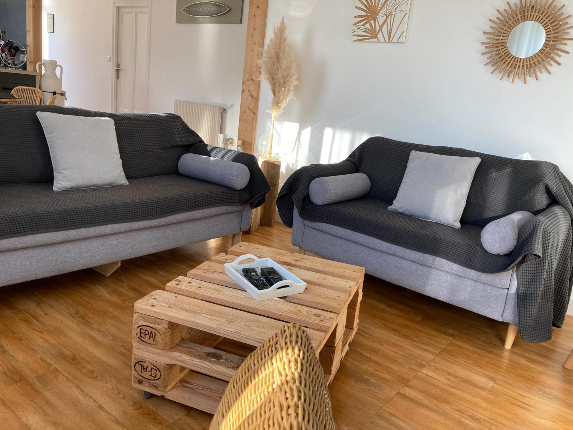 Gîte Les clés des Champs Côté Jardin Lacave  Esterno foto