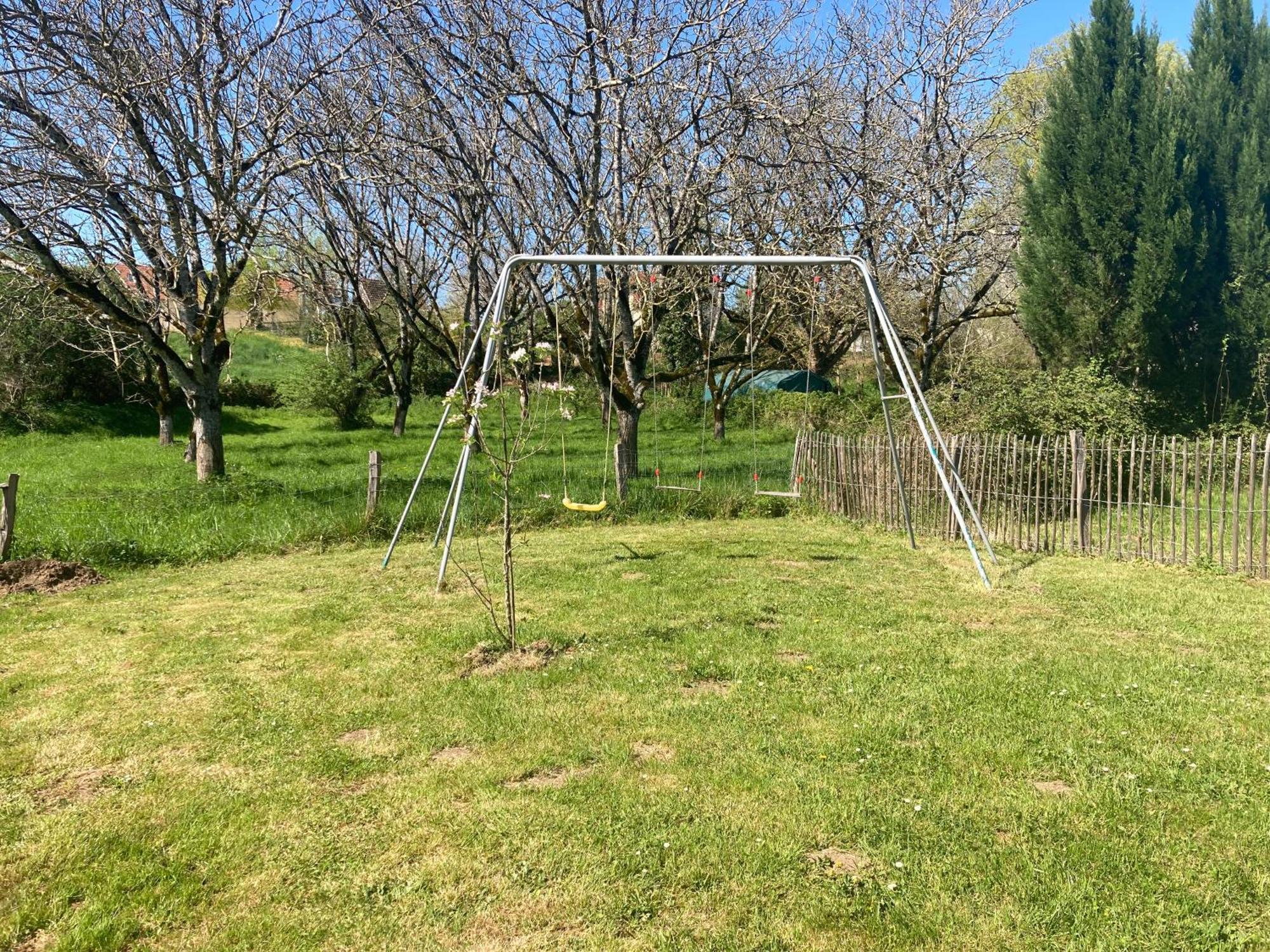 Gîte Les clés des Champs Côté Jardin Lacave  Esterno foto